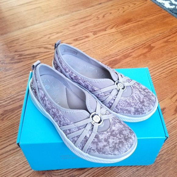 Bzees Shoes Bzees Slip On Sneaker Poshmark